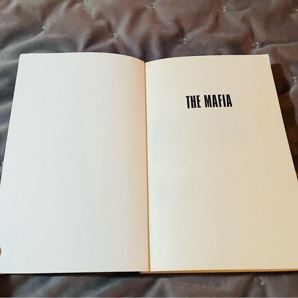 The Mafia: The Complete Story Book by Al Cimino et al Historical Fiction - Picture 10 of 12